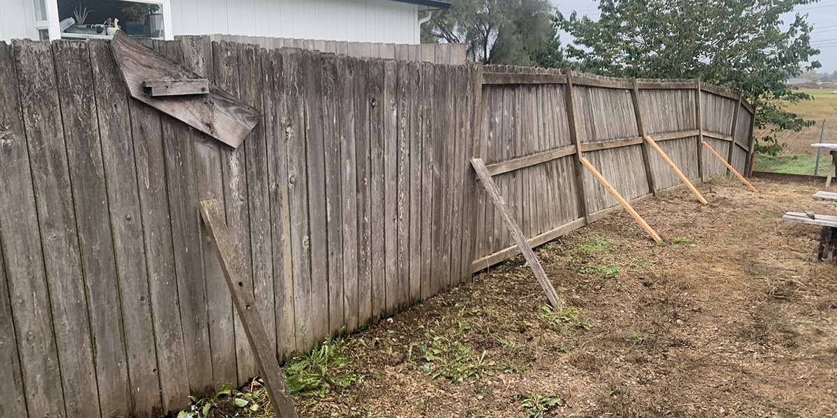 Groundhog Fence, Fence Replacement, Fence Repair, Fencing Contractor, Fence Builder