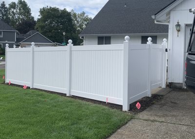 Vinyl Fence, Groundhog Fence, Groundhog Vinyl Fence, Vinyl Fence Installation