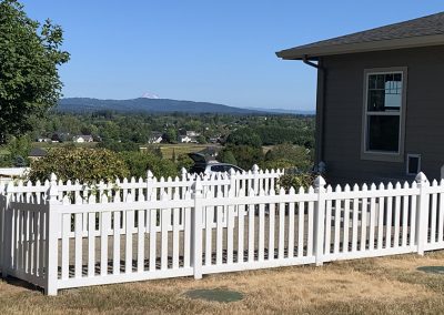 Vinyl Fence, Groundhog Fence