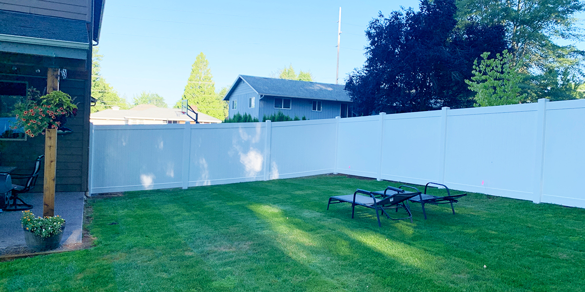 Vinyl Fence, Groundhog Fence