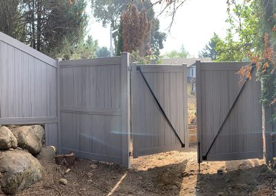 vinyl fencing, vinyl fence, vinyl fence, privacy fencing, privacy fence, groundhog fence installation, vinyl privacy fence, residential vinyl fencing, low maintenance fence, PVC fencing, vinyl fencing Southwest Washington